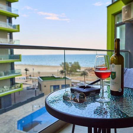 Ambient Holiday Apartment Beach Resort นาโวดาริ ภายนอก รูปภาพ