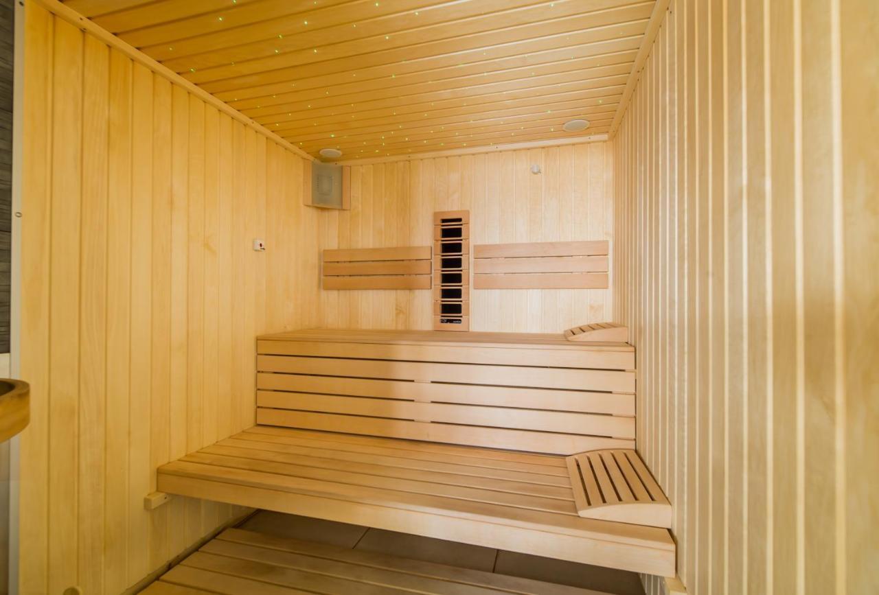 Ambient Holiday Apartment Beach Resort นาโวดาริ ภายนอก รูปภาพ